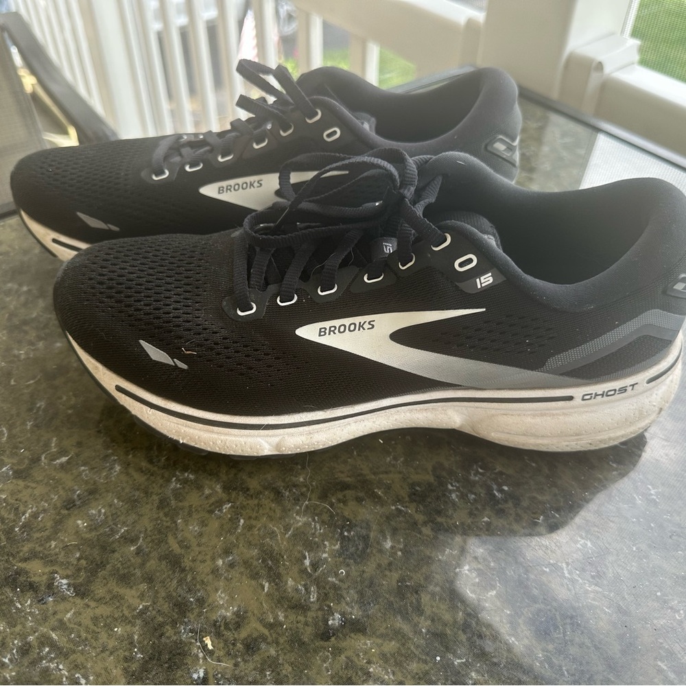 Brooks Ghost Women's Black and White Sneakers